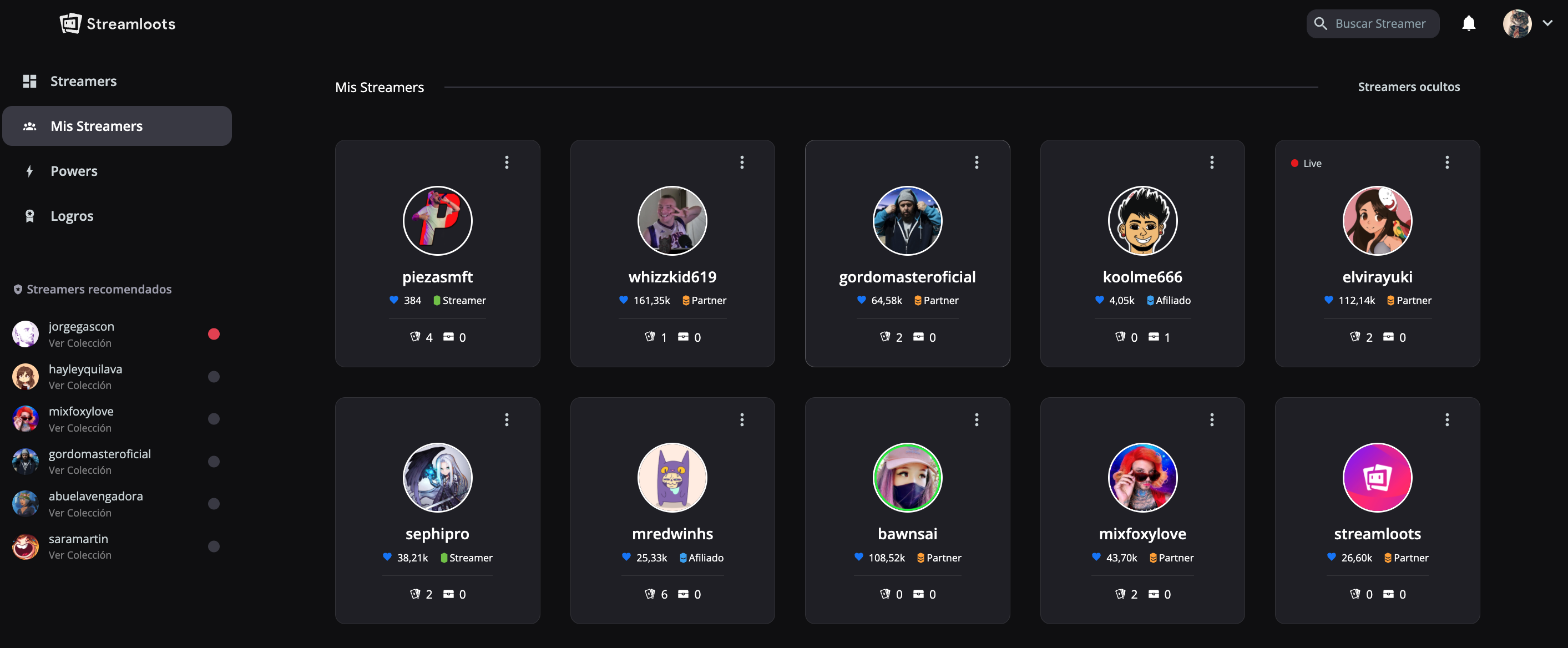 Página Mis Streamers con las fichas de varios streamers, cada una con su rango y el número de cartas y cofres que tienes
